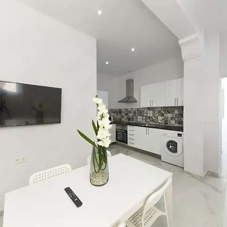 Апартаменти Solano - Playa La Caleta *