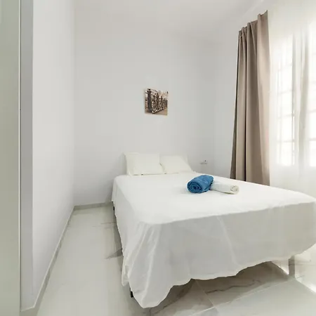 Solano - Playa La Caleta Апартаменти *
